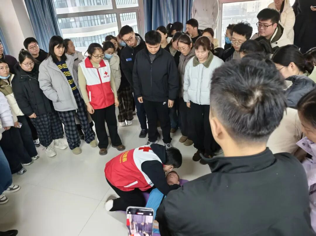富平县红十字会开展卫生系统新进人员应急救护专项培训