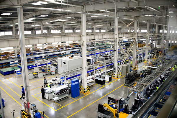 <b>西安经开区汽车产业“开年即提速”延锋座椅西安基地发泡工厂投产</b>