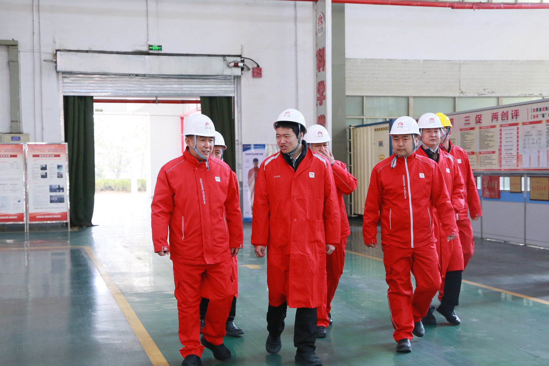 延安市安塞区委副书记、区长李延武赴延长石油机械装备公司开