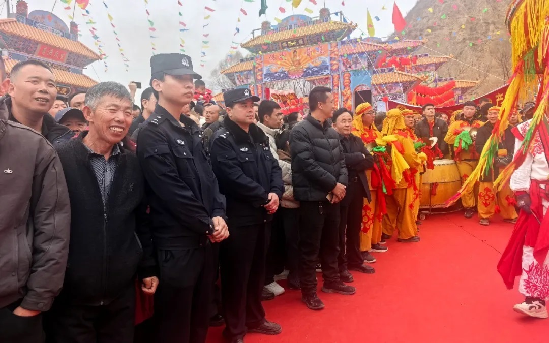 榆林市公安局横山分局响水派出所：藏蓝护航非遗盛会 平安守护