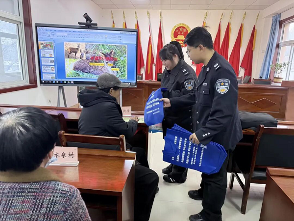 <b>宝鸡市太白县靖口司法所开展“3·15国际消费者权益日”普法宣传活动 </b>