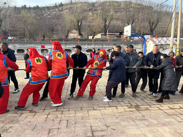 <b>铜川市印台区红土镇庞家河村举办燎疳篝火晚会</b>