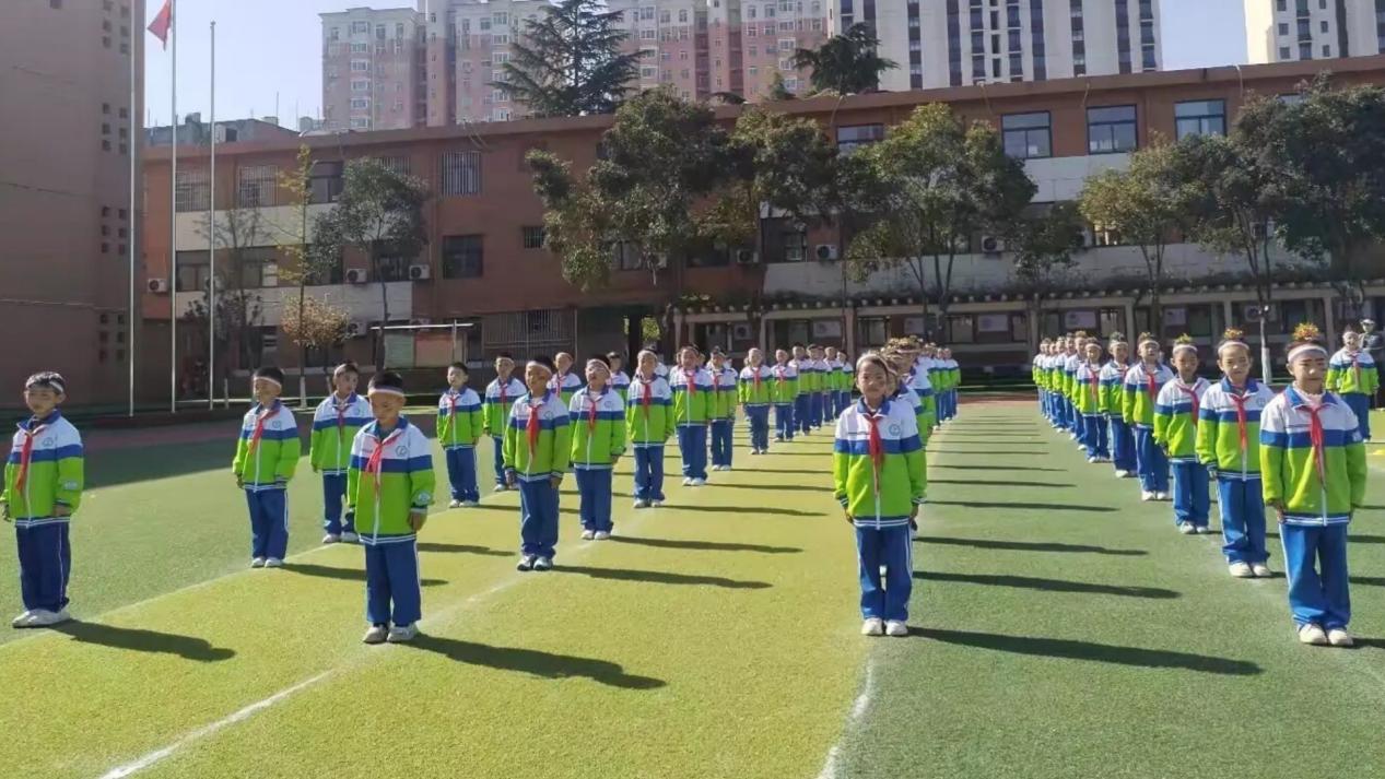 灞桥区席王中心小学队列队形暨广播体操比赛：童心绽放展英姿