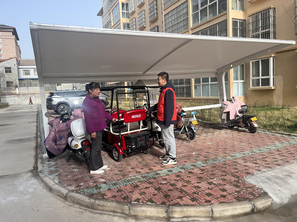 <b>宝鸡市太白县咀头镇东大街社区：驻区单位携手解民忧 小区旧貌换新颜</b>