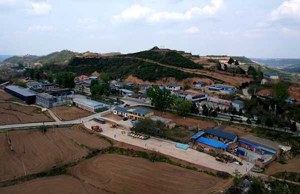 <b>铜川市宜君县十里铺：环境美产业兴 绘就宜居宜业和美乡村新画卷</b>