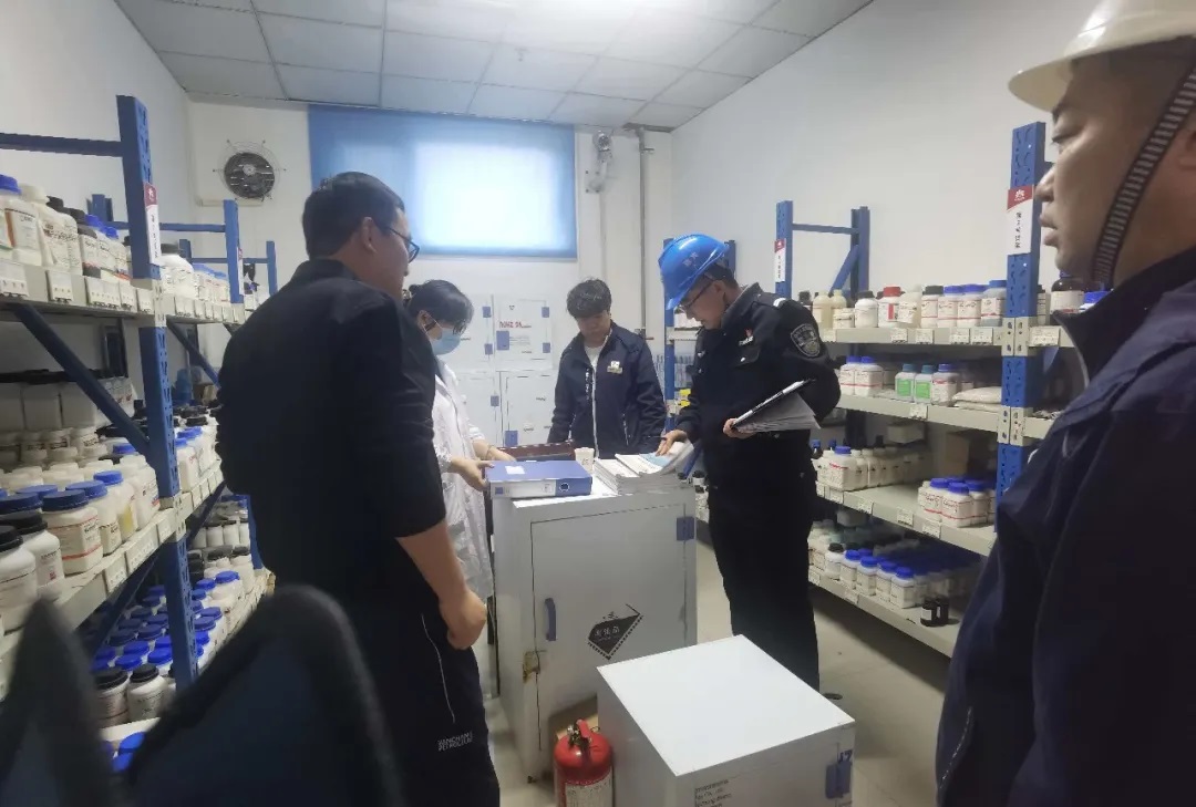 <b>榆林高新公安“三链”齐发 为辖区企业高质量发展注入平安“新动能”</b>