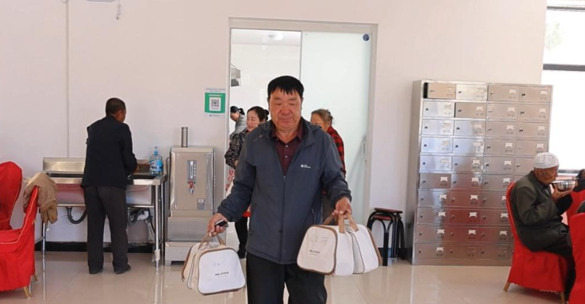 榆林市府谷县田家寨镇：暖心服务“上门” 幸福滋味“到家”