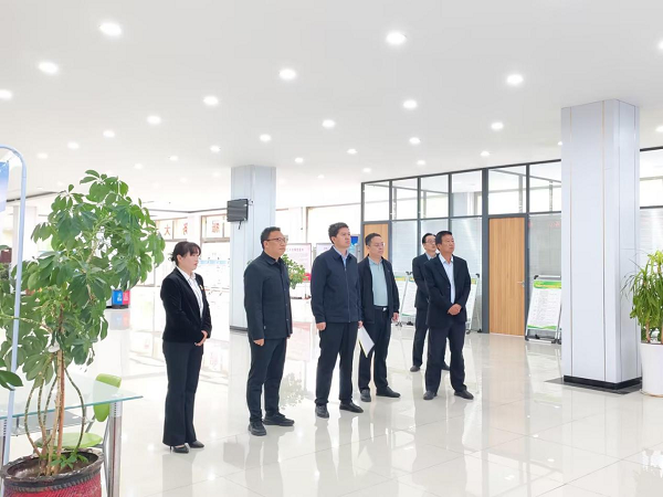 <b>宝鸡市行政审批服务局党组书记张会亚来太白县调研指导工作</b>
