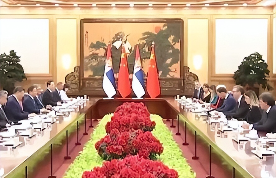近镜头丨习近平主席同老友再叙传统友谊