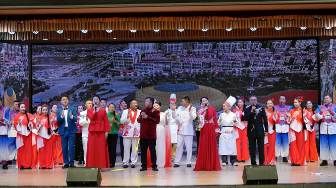 榆林市非遗进高校系列活动走进靖边县职业教育中心   
