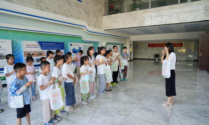 <b>铜川市：探秘垃圾变能源 争做环保小卫士  </b>