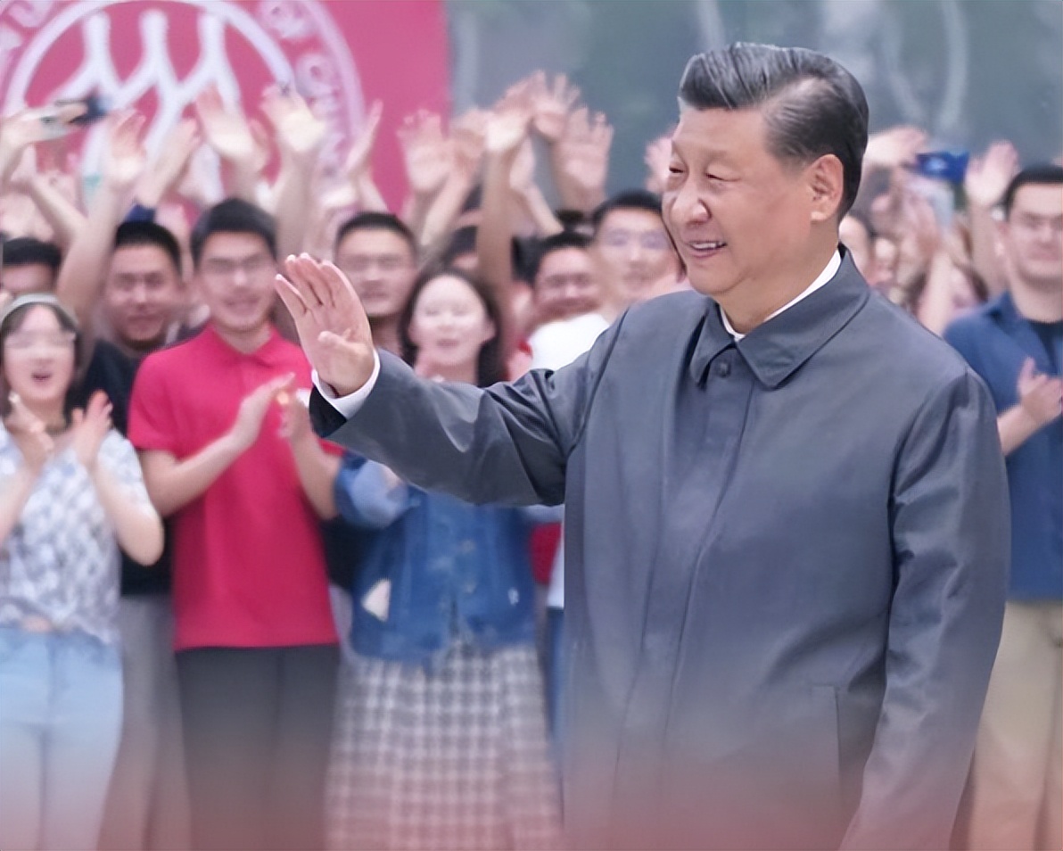 <b>追光的你｜明天的中国，希望寄予青年</b>