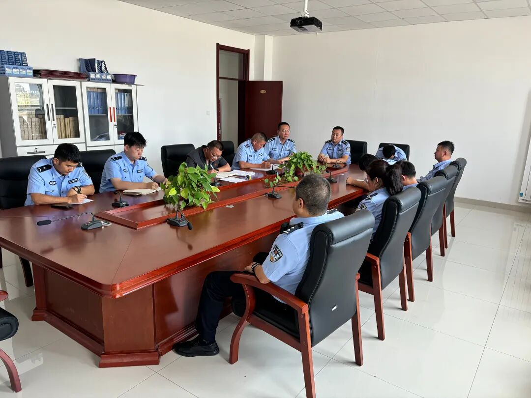<b>榆林市靖边县人民法院司法警察大队召开司法警务工作部署会</b>