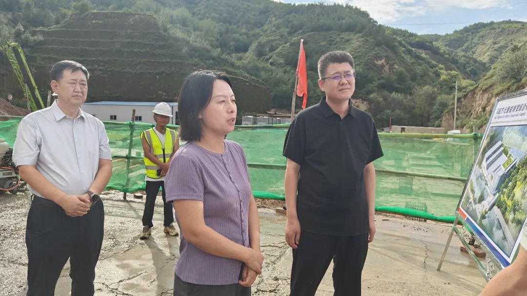 延安市吴起县：闫晓妮走访调研企业生产经营和重点项目建设工