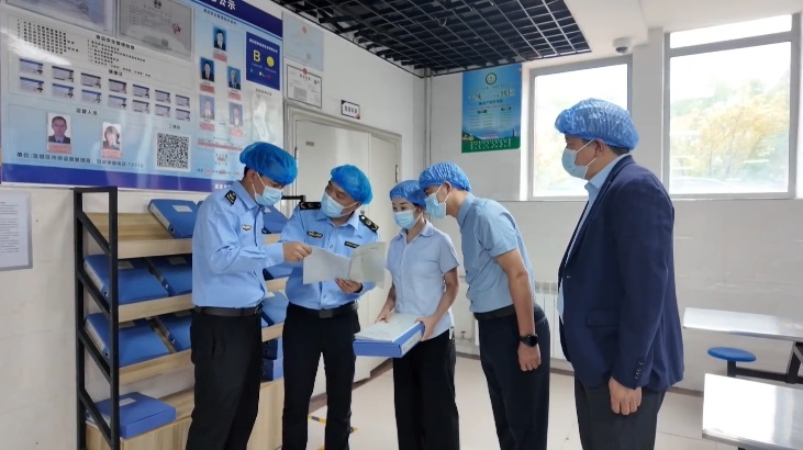 延安市宝塔区180余所校园食堂迎来“舌尖体检”