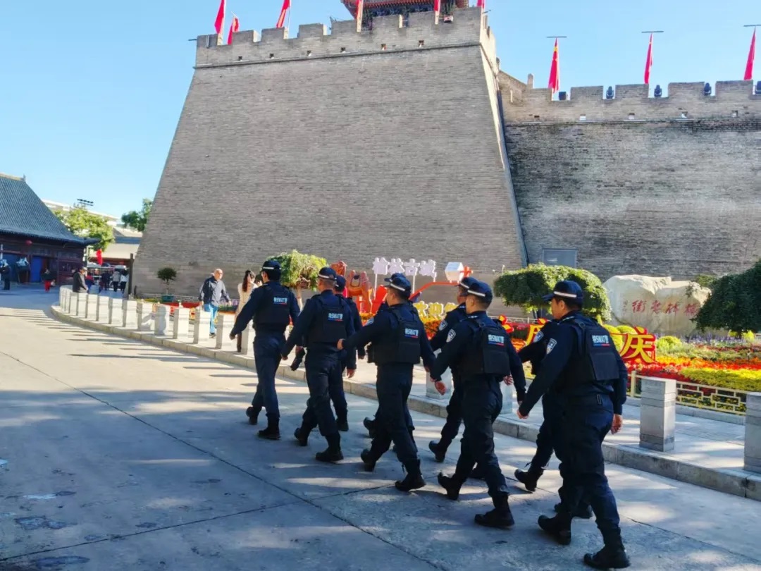 节日我在岗•守护国泰民安 | 榆林榆阳公安：步履不停，守护不