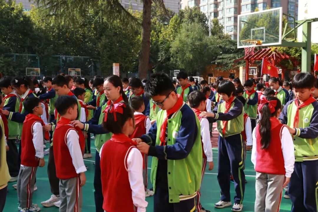 西安市未央区大明宫小学举行少先队建队77周年主题队日活动