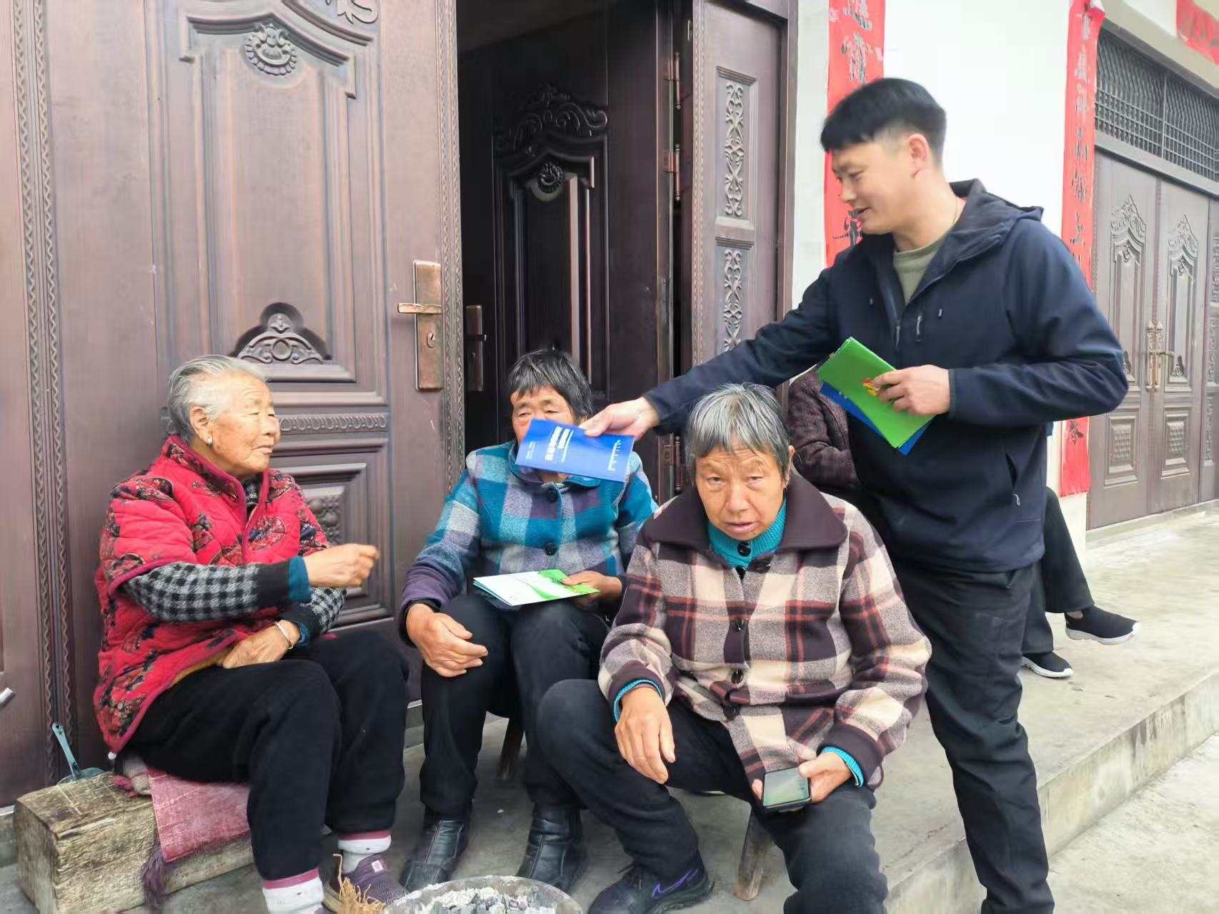 商洛市柞水县小岭镇：织密秋冬季森林防火“安全网”全力守护