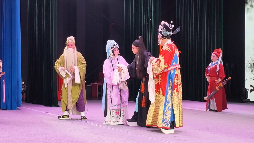 老戏新唱+全程免费 榆林惠民演出点亮百姓生活，打造文化服务