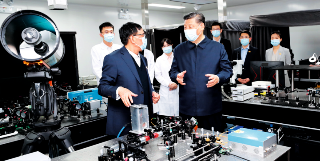 <b>《中国网信》杂志发表《习近平总书记指引我国信息化发展纪实》</b>