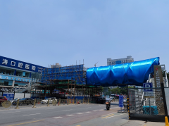 <b>咸阳城区交通枢纽地段新增一人行天桥预计9月底通行！</b>