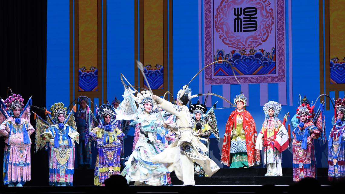 <b>好戏连台 西安市职工文化演艺惠民周活动启动</b>