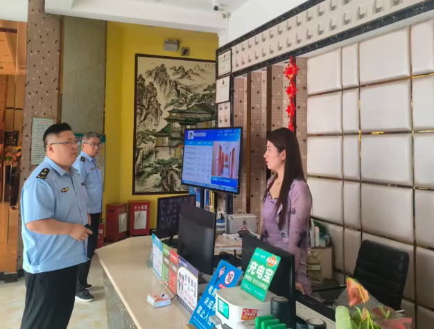 <b>河北省定州市市场监管局加强暑期市场价格监管</b>