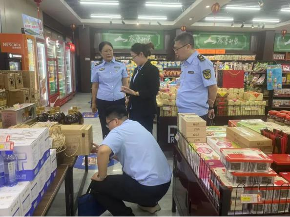 <b>山东济南起步区纵深推进“三品一特”安全监管工作</b>