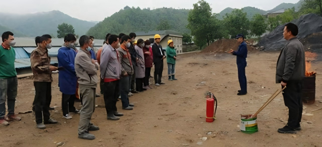 <b>陕西商州消防持续开展动火作业和建筑保温材料安全隐患专项整治宣传工作</b>