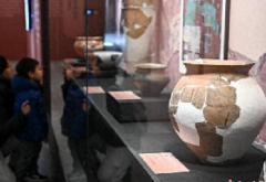 <b>从彩陶罐到房址复原，太原考古展揭示史前文明“芳华”</b>