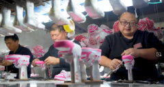 <b>河南洛阳偃师布鞋年产量近5亿双，“中国布鞋之都”抢抓春节海外订单</b>