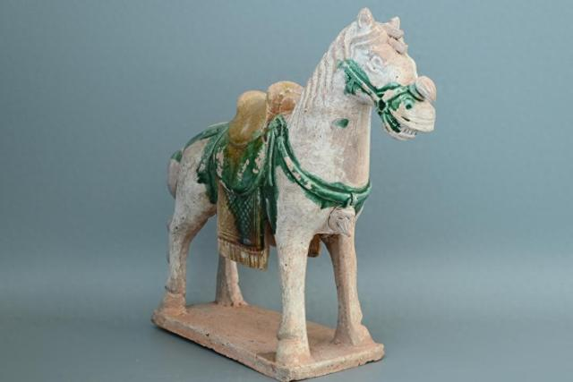 <b>山西发现朱元璋六世孙家族墓地 出土文物722件</b>