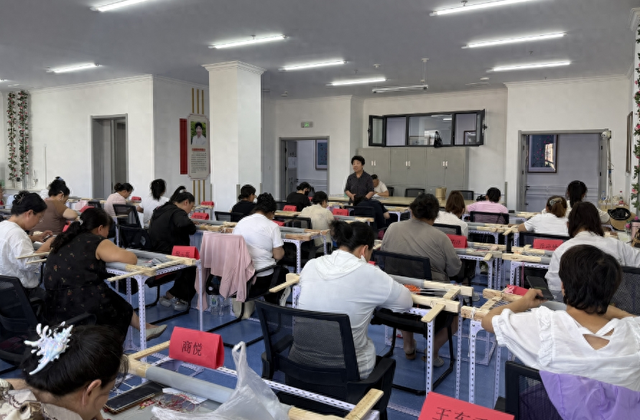 <b>内蒙古政策领航精准施策 促进残疾人就业稳中有进</b>