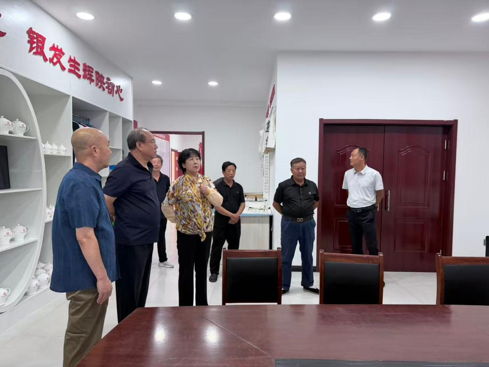 <b>秦皇岛青龙：老干部支部聚思想 暖民心</b>
