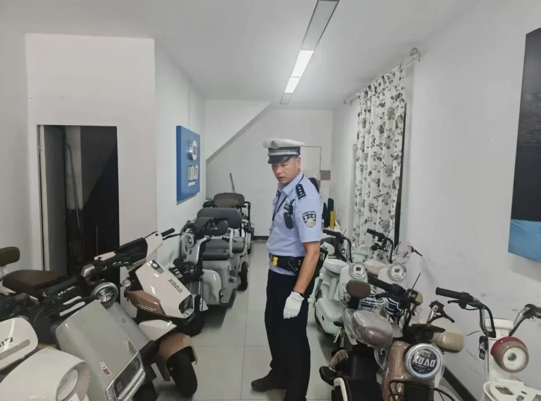 给电动车上“假户口”，西安交警：涉案人员已被行拘